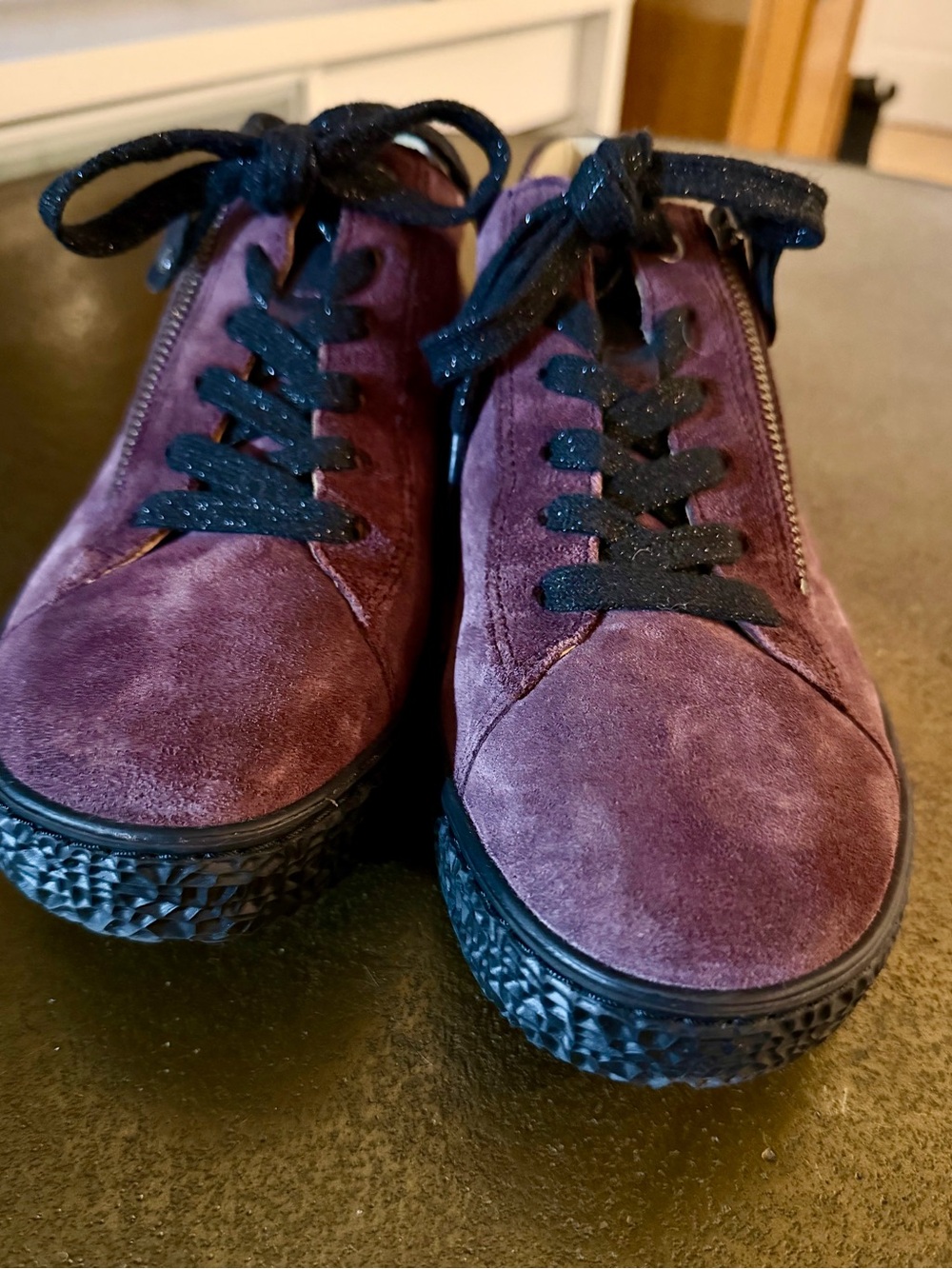 Hartjes Plum Suede Sneakers – Glitter Laces – UK 6.5 / US 8.5–9 – H width